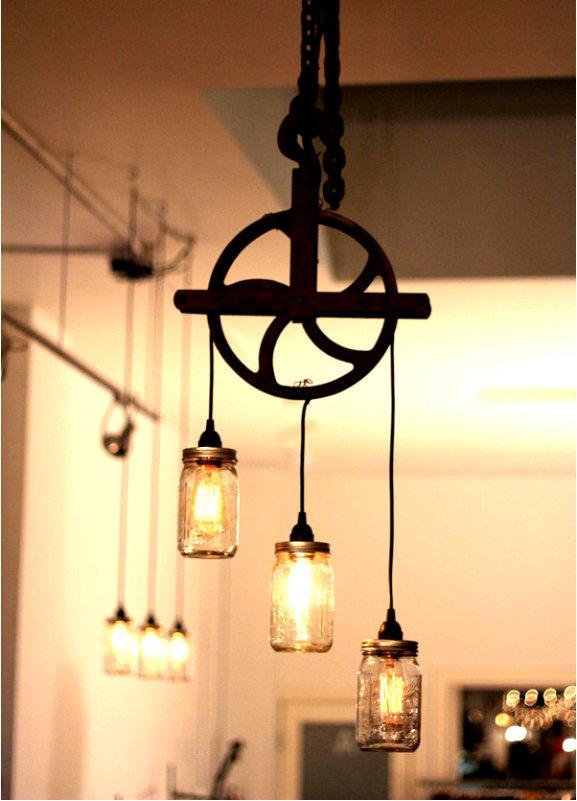 Beautiful Pulley lamp with mason jars