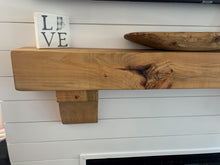 Load image into Gallery viewer, Manteau de foyer et tablettes custom